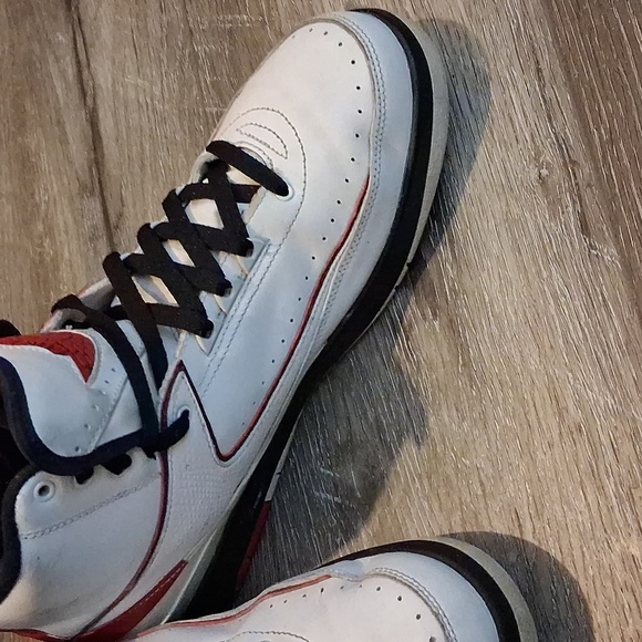 Jordan 2s - Picture 5 of 10